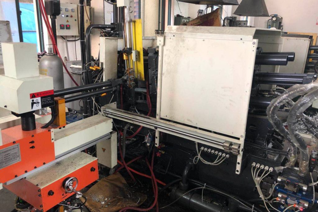 factory5-hot chamber die casting machine